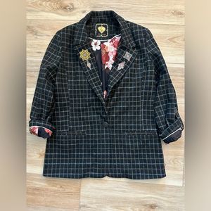Boutique Z&L Plaid Flannel Blazer Tiger Appliqué S